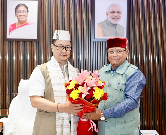 समाज कल्याण मंत्री खजान दास ने, केंद्रीय मंत्री किरण रिजिजू से शिष्टाचार भेंट कर, राज्य में संचालित महत्वपूर्ण योजनाओं पर की विस्तृत चर्चा।