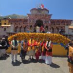 पर्यटन मंत्री महाराज पहुंचे बद्री-केदार, पूजा-अर्चना कर यात्रा व्यवस्थाओं का लिया जायजा।