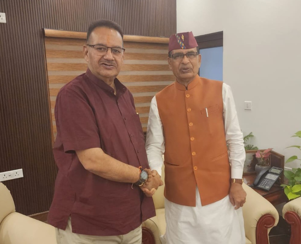 नई दिल्ली में केंद्रीय कृषि मंत्री शिवराज सिंह चौहान से की भेंट, कृषि मंत्री गणेश जोशी।