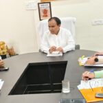 एनआईटी श्रीनगर के निर्माण कार्यों में लायें तेजी, डाॅ. धन सिंह रावत।
