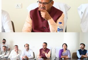 कैबिनेट मंत्री गणेश जोशी ने, मसूरी में विभिन्न विभागों के अधिकारियों के साथ की विकास कार्यों की समीक्षा।