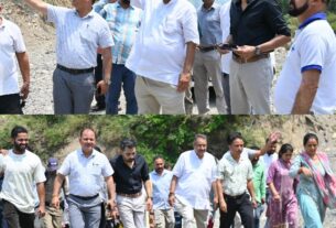 कार्लीगाड़ पहुंचकर मंत्री गणेश जोशी ने लिया आपदा राहत कार्यों का जायजा, 15 दिन में मलवा हटाने के दिए निर्देश।