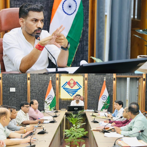 सीएम घोषणाओं के क्रियान्वयन में लापरवाही बर्दाश्त नहीं, डीएम डॉ. आशीष चौहान ने दिए कड़े निर्देश।