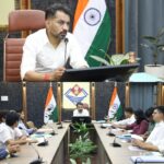रात्रिकालीन कार्यों को मिली सशर्त अनुमति, लापरवाही पर डीएम आशीष चौहान का सख्त रुख।