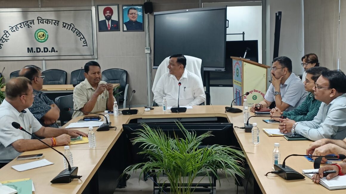 आढ़त बाजार पुनर्विकास परियोजना को मिली रफ्तार, जून तक पूरे होंगे सभी लंबित कार्य, बंशीधर तिवारी।