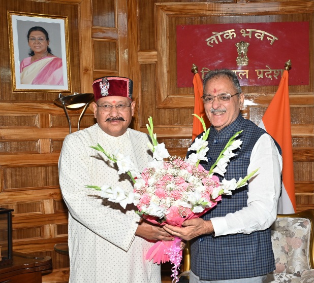 सतपाल महाराज ने की हिमाचल के राज्यपाल से शिष्टाचार भेंट, किशाऊ बांध पर हुई चर्चा।