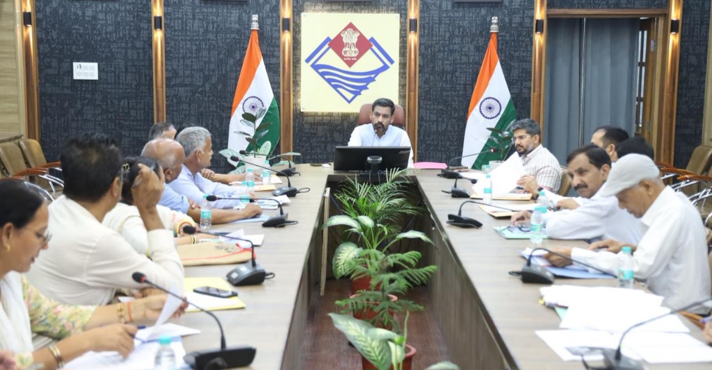 SIR को लेकर जिला निर्वाचन अधिकारी ने की, राजनीतिक दलों के साथ अहम बैठक, डॉ. आशीष चौहान।