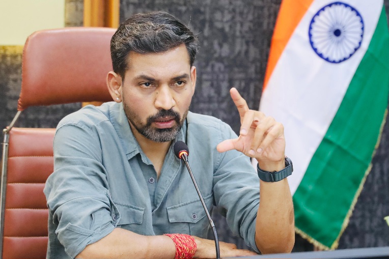 डीएम डॉ. आशीष चौहान ने, ग्रीन बिल्डिंग परियोजना की प्रगति में तेजी लाने तथा नियमित मॉनिटरिंग के दिए निर्देश।