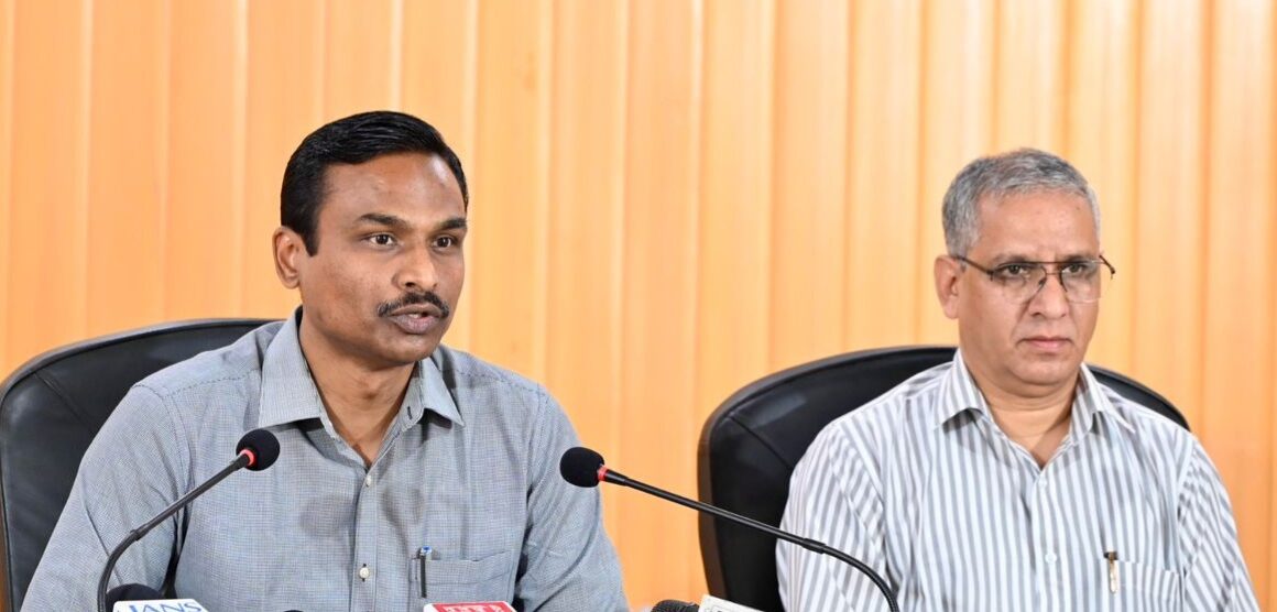 उत्तराखण्ड में 98 प्रतिशत गणना फार्म वितरित, 23 प्रतिशत डिजिटाईज, अल्मोड़ा,पौड़ी, पिथौरागढ़ सबसे आगे।
