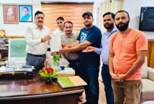 डिग्रीधारी लैब तकनीशियनों के प्रतिनिधिमंडल ने, स्वास्थ्य सचिव से की मुलाकात, मांगों पर हुई  सकारात्मक वार्ता।