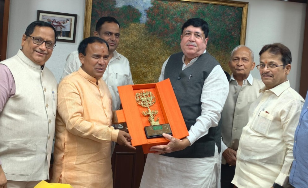 प्रदेश में चलाया जायेगा ‘खेत बचाओ, जीवन बचाओ’ अभियान, डाॅ. धन सिंह रावत।