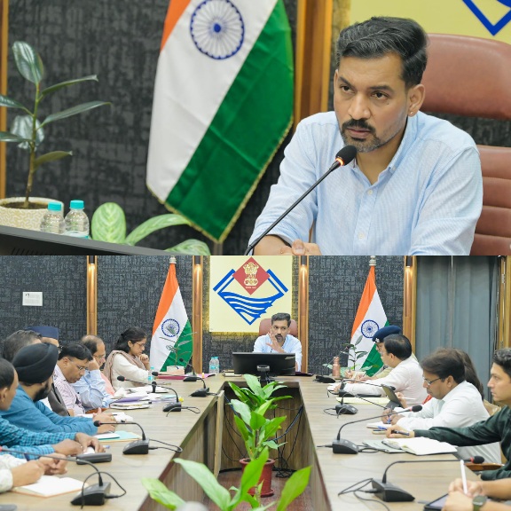 आजादी के जश्न में रंगेगा देहरादून, परेड ग्राउंड में गूंजेगा राष्ट्रगान, डीएम डॉ. आशीष चौहान।