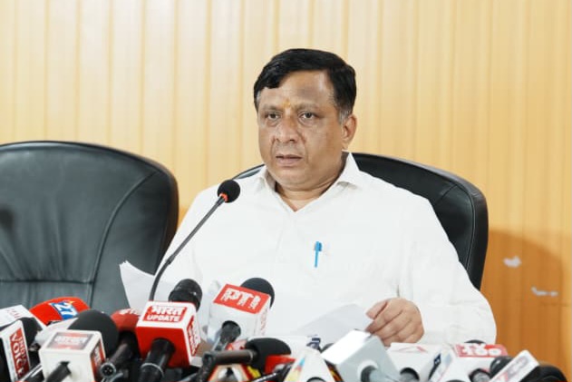 मुख्यमंत्री पुष्कर धामी की अध्यक्षता में, कैबिनेट की महत्वपूर्ण बैठक संपन्न कई प्रस्तावों पर लगी मुहर।