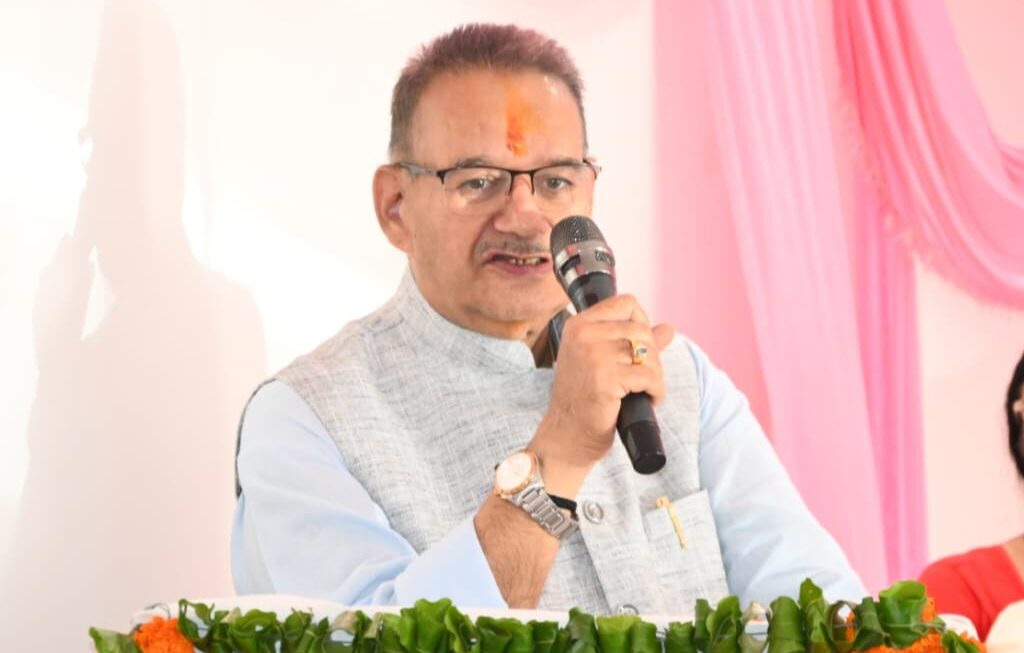 कैबिनेट मंत्री गणेश जोशी ने राजकीय आयुर्वेदिक चिकित्सालय कंडोली में, आयुर्वेद उत्कर्ष केंद्र का किया उद्घाटन, आयुर्वेद को जन-जन तक पहुंचाने पर दिया जोर।