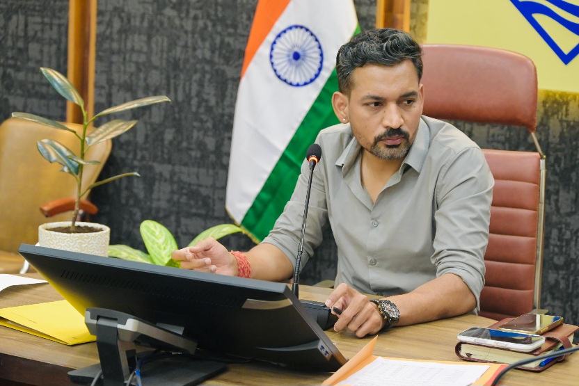 रहस्यमय मृत्यु प्रकरण की होगी मजिस्ट्रेटी जांच, 17 जुलाई तक मांगे गए साक्ष्य एवं पक्ष, डीएम डॉ. आशीष चौहान।
