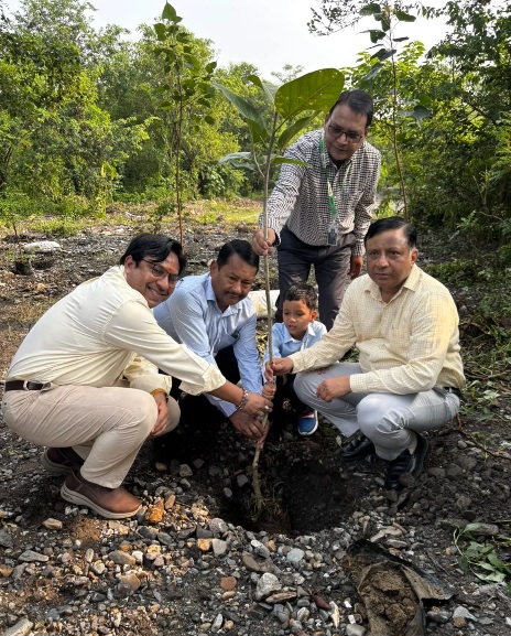 लोकपर्व हरेला पर MDDA VC बंशीधर तिवारी ने किया,  हरित दून अभियान’ की शुरुआत, एक साल में 1 लाख पौधे लगाने का लक्ष्य। 
