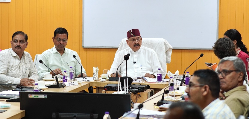 वन भूमि हस्तांतरण प्रकरणों का समय से करें निस्तारण, सतपाल महाराज। 