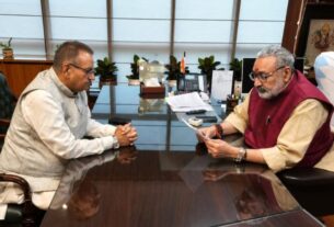 केंद्रीय वस्त्र मंत्री गिरिराज सिंह से मिले कृषि मंत्री गणेश जोशी, हल्द्वानी में सिल्क पार्क स्थापना के लिए मांगा सहयोग।