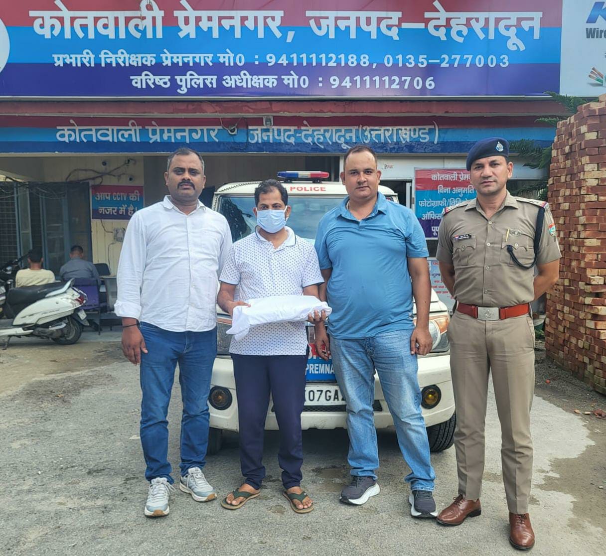उत्तराखंड में नकल माफियाओं पर एक और बड़ी कार्रवाई, यूटीयू परीक्षा का प्रश्नपत्र आउट करने के आरोप में सहायक प्रोफेसर गिरफ्तार।