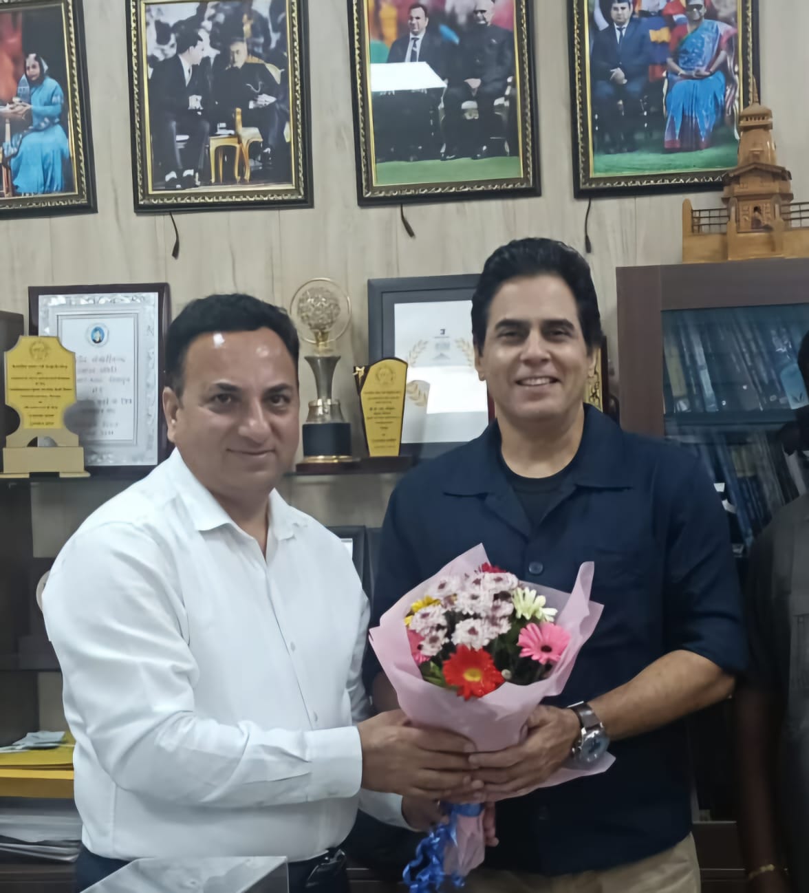 फिल्म अभिनेता अमन वर्मा ने की, फिल्म विकास परिषद के नोडल अधिकारी से भेंट।