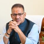 मसूरी विधानसभा क्षेत्र के अंतर्गत, विभिन्न सड़कों के मरम्मत कार्यों के संबंध में की बैठक, कैबिनेट मंत्री गणेश जोशी।