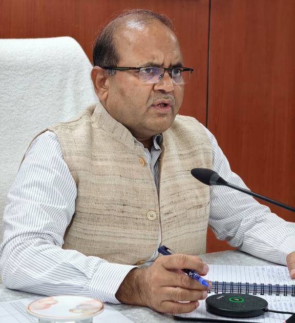 सभी विभाग 24×7 अलर्ट मोड पर रहें, सीएम पुष्कर धामी।