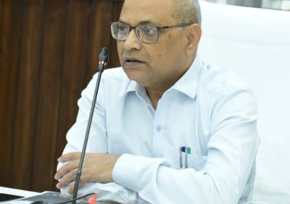 गढ़वाल आयुक्त ने वीसी के माध्यम से की, मानसून एवं आपदा राहत कार्यों की समीक्षा दिए स्पष्ट निर्देश।