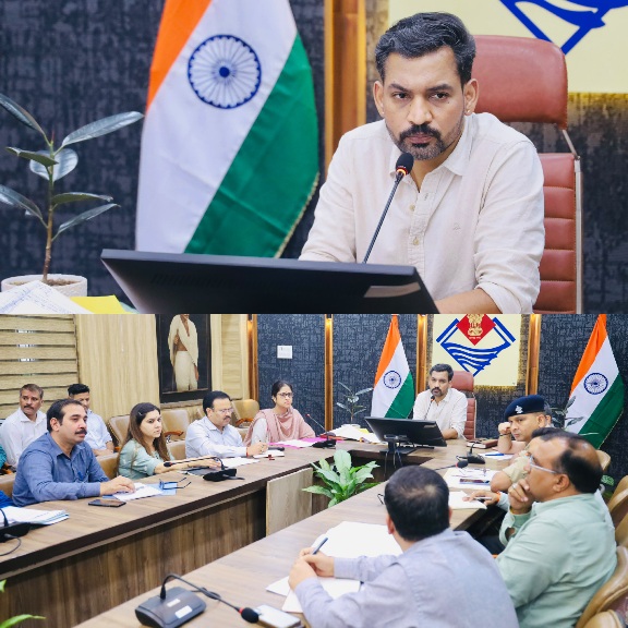 स्वतंत्रता दिवस की तैयारियों को लेकर, डीएम डॉ0 आशीष चौहान ने की समीक्षा बैठक, अधिकारियों को दिए आवश्यक दिशा-निर्देश।