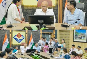 समाधान दिवस में 145 से अधिक फरियादियों की सुनी समस्याएं, लंबित शिकायतों पर आयुक्त सख्त।