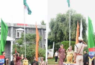 पिथौरागढ़ के मिनी स्टेडियम में प्रभारी मंत्री रेखा आर्या ने किया ध्वजारोहण, विकास और देशभक्ति का दिया संदेश।
