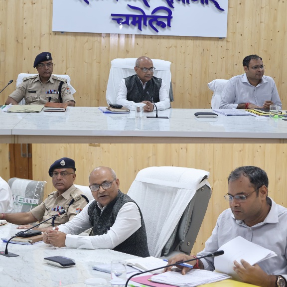 श्रमिकों के हित सर्वोपरि, टीएचडीसी टनल हादसे की समीक्षा में आयुक्त ने दिए निर्देश।