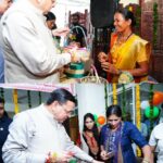 मुख्यमंत्री धामी ने ‘मुख्यमंत्री सशक्त बहना उत्सव योजना’ के अंतर्गत, स्वयं सहायता समूहों द्वारा लगाए गए स्टॉलों का किया शुभारंभ।