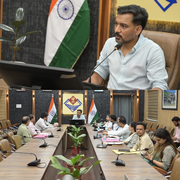 विशेष गहन पुनरीक्षण की आयोग की टीम ने की समीक्षा, प्रारूप-7 की आपत्तियों का पारदर्शिता के साथ सावधानीपूर्वक निस्तारण करने पर जोर।