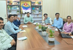 सीएम धामी के दिशा-निर्देशों में, पीएम आवास योजना को, 30 सितंबर तक सभी लंबित आवास पूरे करने के दिए निर्देश, डॉ. आर. राजेश कुमार।