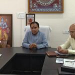 विभागीय मंत्री डा. रावत ने अधिकारियों को दिये निर्देश, कहा बहुराष्ट्रीय कम्पनियों में देंगे 10 हजार युवाओं को रोजगार।