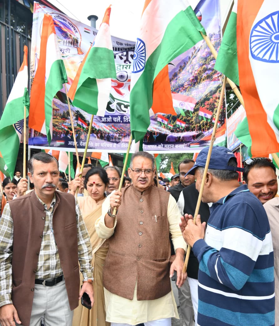 मसूरी में भाजपा मसूरी मंडल की तिरंगा यात्रा का, मंत्री गणेश जोशी ने किया शुभारंभ।