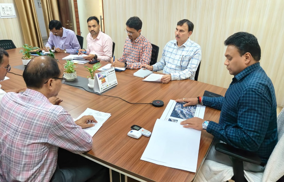 केदारनाथ यात्रा व्यवस्थाओं पर सरकार की पैनी नजर, प्रभारी सचिव डॉ. आर. राजेश ने की वर्चुअल समीक्षा, दिए आवश्यक दिशा-निर्देश।