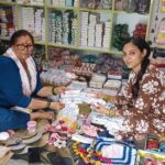 राखी कारोबार से महिलाएं बन रही है आत्मनिर्भर, मालदेवता में सास-बहू की जोड़ी ने राखी कारोबार से मचाई धूम।
