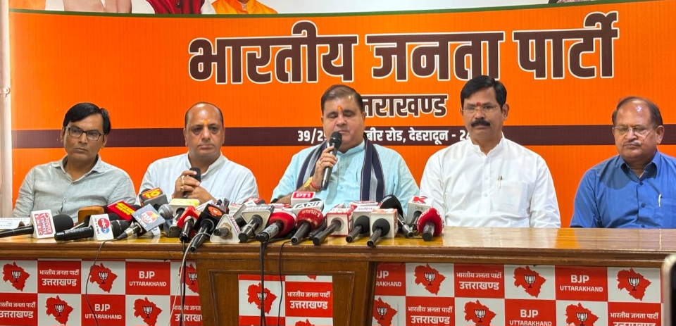 वंदे मातरम के सम्मान और गायन के संवैधानिक अधिकार पर समझौता नही करने देंगे, महेंद्र भट्ट।