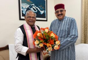 कैबिनेट मंत्री सतपाल महाराज ने, केंद्रीय मंत्री जीतन राम मांझी से की शिष्टाचार भेंट। 