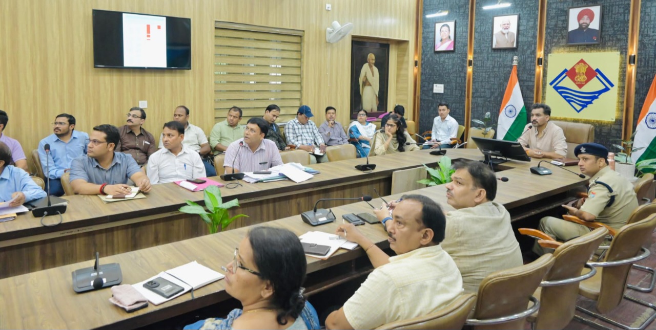 देहरादून में व्यवस्था सुधारने की बड़ी पहलः टास्क फोर्स गठित, दैनिक रिपोर्ट के आधार पर होगा समाधान, डीएम डॉ. आशीष चौहान।