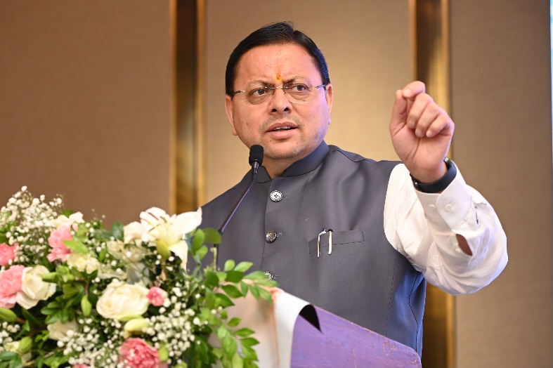 सीएम धामी ने व्यापारियों एवं उद्योग प्रतिनिधियों के साथ किया संवाद, कहा व्यापारी और उद्योग प्रदेश की अर्थव्यवस्था की रीढ़, सरकार उनके हितों के प्रति संवेदनशील।