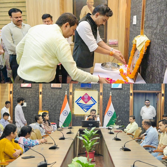 पं. गोविंद बल्लभ पंत के आदर्शों को आत्मसात कर, जनसेवा के दायित्वों का ईमानदारी से करें निर्वहन, डीएम।