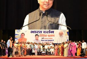 भारत दर्शन शैक्षिक भ्रमण से विद्यार्थियों को, देश की विविधता और विकास को करीब से समझने का अवसर, मुख्यमंत्री धामी।