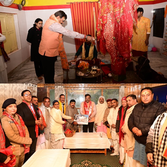 मुख्य सचिव आनंद बर्धन ने गंगोत्री धाम में, पूजा-अर्चना कर व्यवस्थाओं का लिया जायजा।