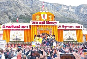 बद्रीनाथ में बना आस्था का नया कीर्तिमान, धाम में पहली बार पहुंचे 17.79 लाख से अधिक श्रद्धालु।