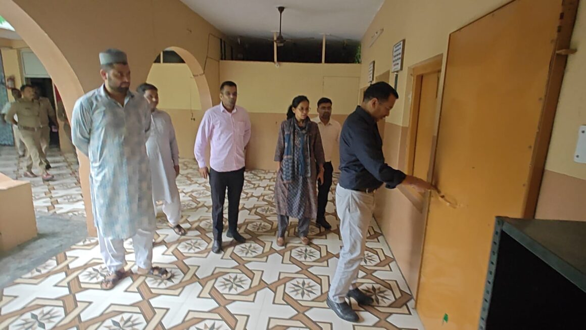 बिना मान्यता संचालित मदरसों पर धामी सरकार की कार्रवाई जारी, देहरादून और हल्द्वानी में कार्रवाई।