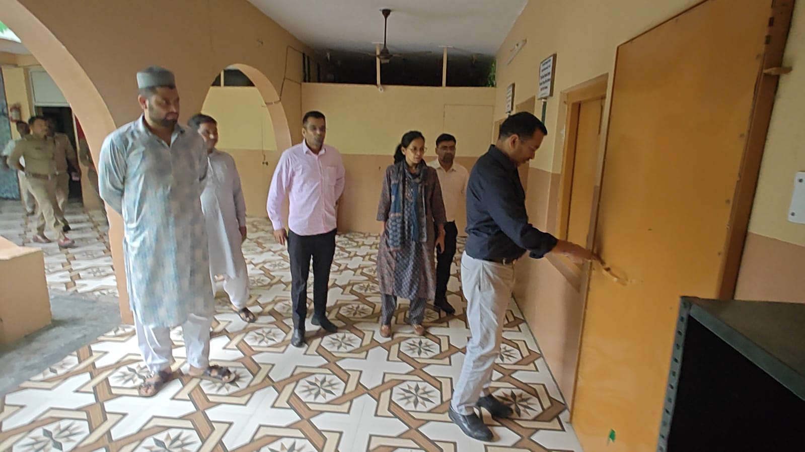 बिना मान्यता संचालित मदरसों पर धामी सरकार की कार्रवाई जारी, देहरादून और हल्द्वानी में कार्रवाई।