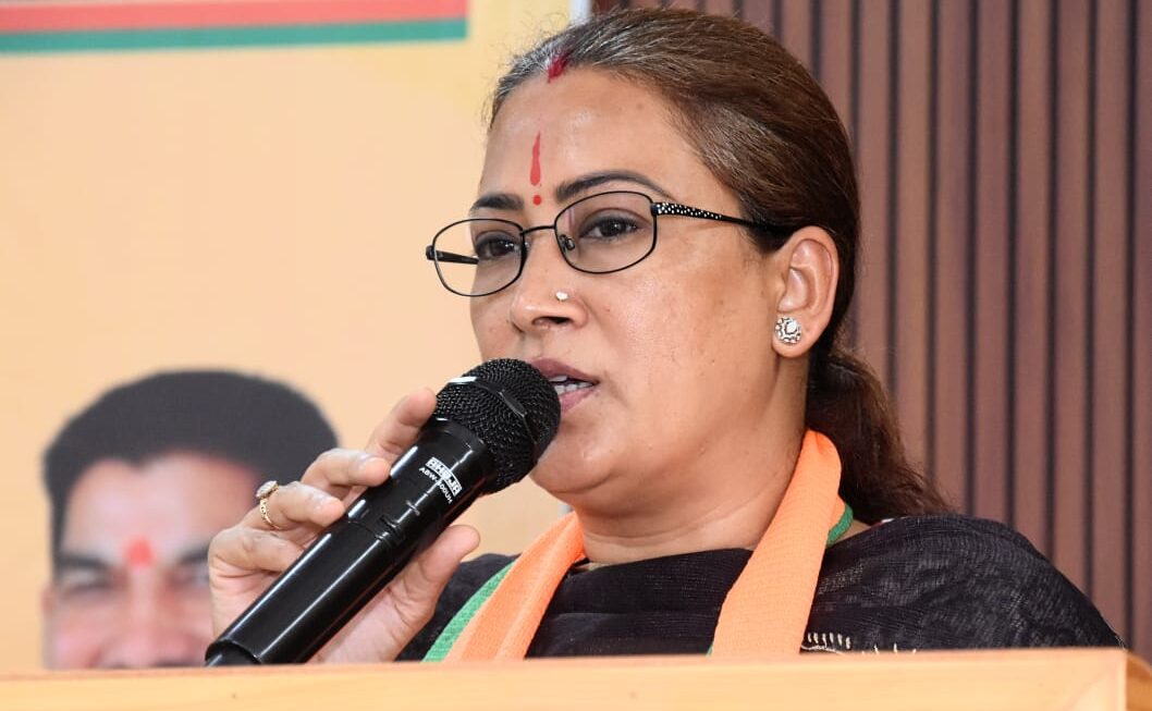अंतिम छोर तक पहुंचेगा विकास: अल्मोड़ा भाजपा ने तैयार किया सेवा और संगठन की मजबूती का महा-रोडमैप, रेखा आर्या।