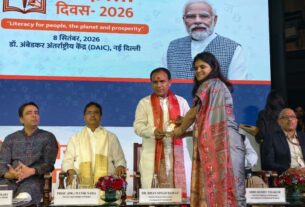 साक्षरता व्यक्ति के समग्र विकास का मार्ग प्रशस्त करती है, डाॅ. धन सिंह रावत।